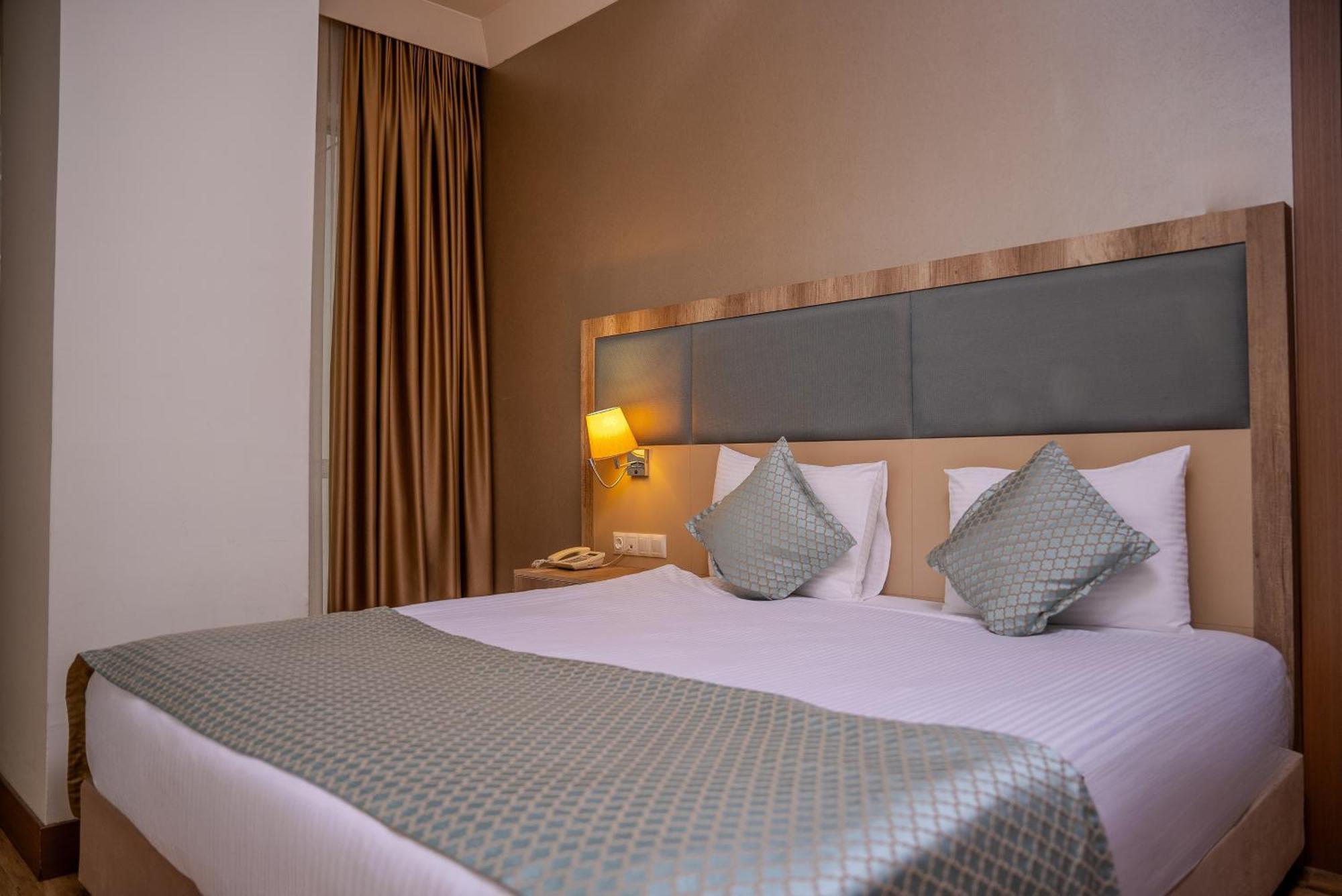 Mari Suites Hotel Istanbul Exterior photo
